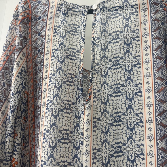 SMYM Flowy Top - Picture 3 of 5